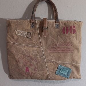The Barrel Shack Canvas Travel Tote
